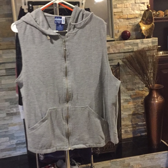 Venezia Jackets & Blazers - Venezia 18/20 Hooded Sweater Vest good condition